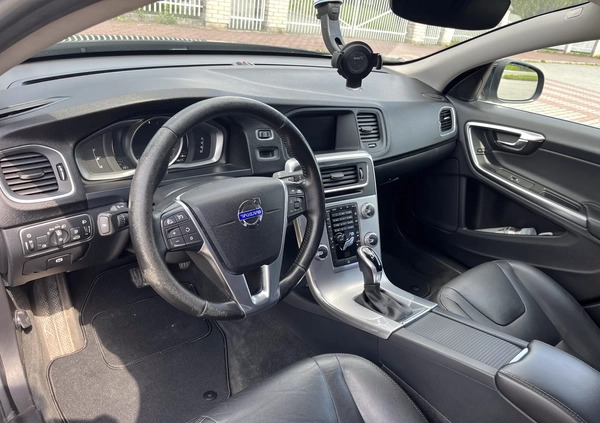 Volvo S60 cena 64900 przebieg: 175000, rok produkcji 2017 z Kraków małe 191